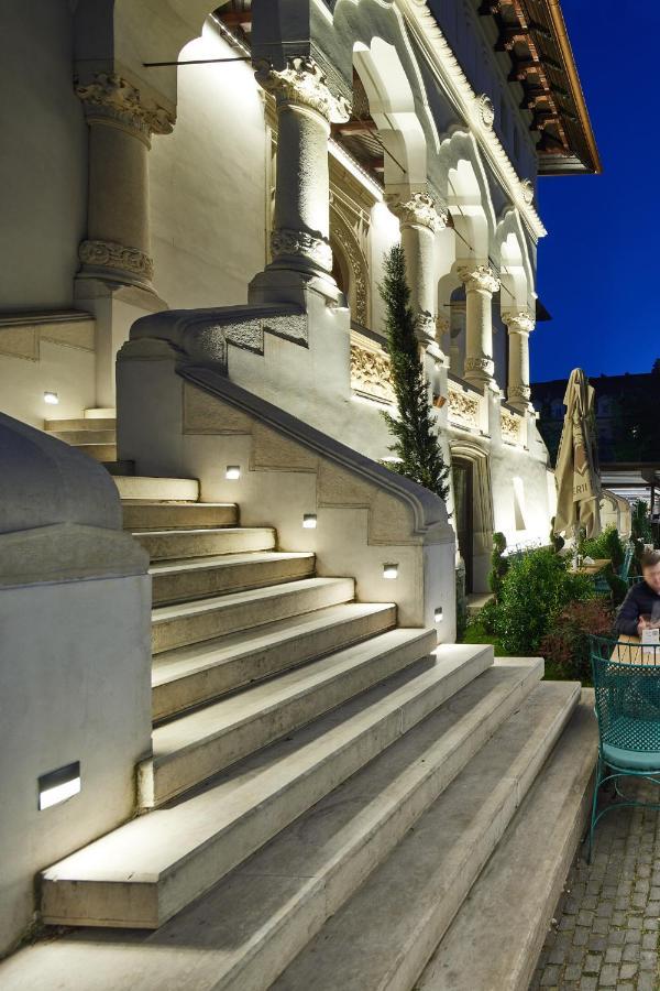 La Boheme Hotel
