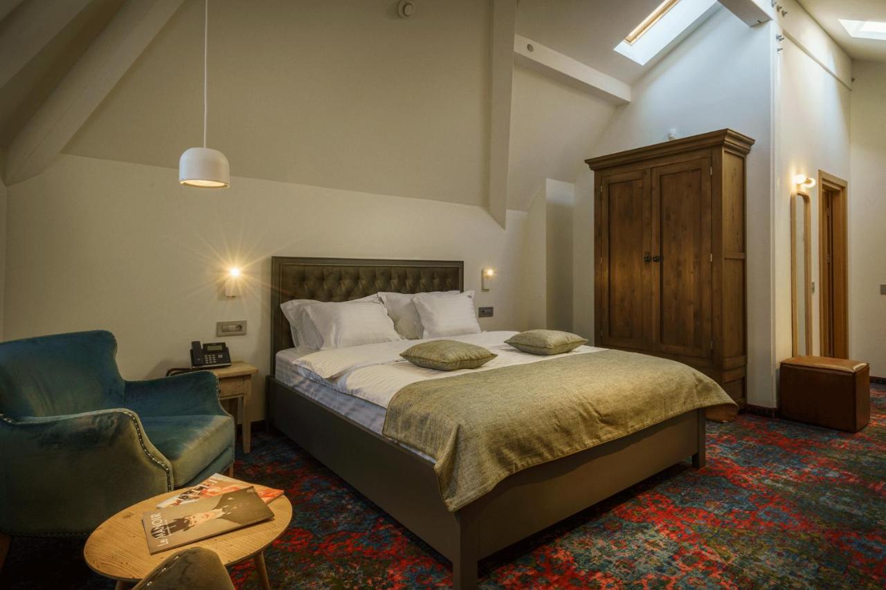 Hotel La Boheme 4*