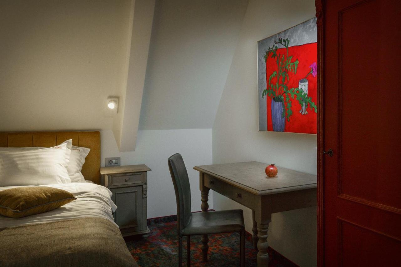 La Boheme Hotel 4*