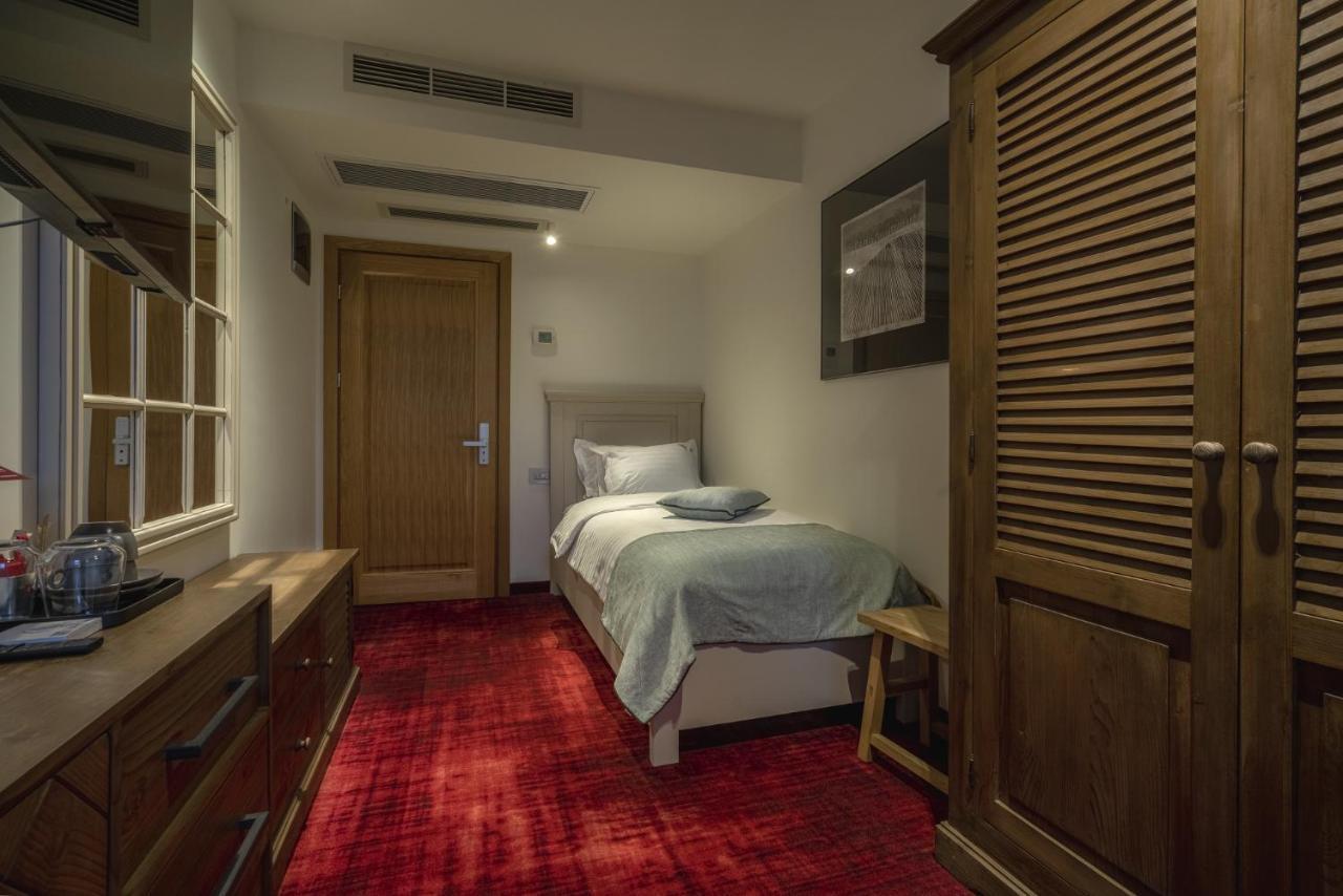La Boheme Hotel